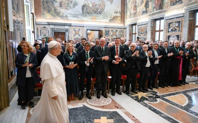 Leon XIV: Demokracja słabnie, gdy człowiek zapomina o swoim Stwórcy