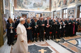 Leon XIV: Demokracja słabnie, gdy człowiek zapomina o swoim Stwórcy