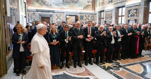 Leon XIV: Demokracja słabnie, gdy człowiek zapomina o swoim Stwórcy