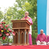 Piekary Śląskie. Abp Andrzej Przybylski powitał pątników i wygłosił słowo społeczne