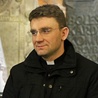 "Przepraszam wszystkich, którzy czują się zawiedzeni moim postępowaniem sprzed lat i proszę o wybaczenie". Oświadczenie ks. Teodora Sawielewicza