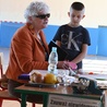 Uczniowie spotkali się z osobą niewidomą 