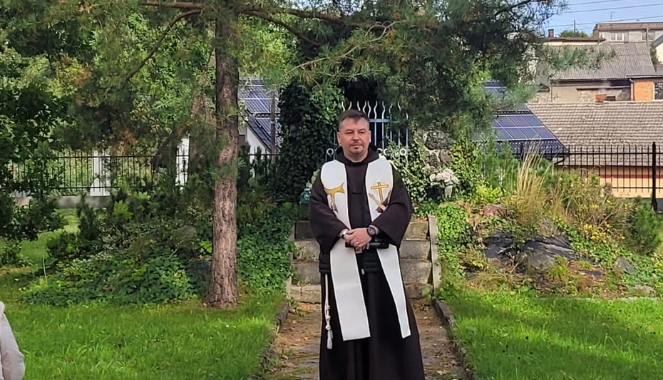 Misje Parafialne 100-lecie Parafii - Koronka do Bożego Miłosierdzia (krzyż – STARY CMENTARZ)