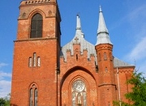 Katedra w polu