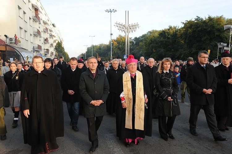 X Dzień Papieski w Gdyni; fot. M. Grabarz i J. Hlades