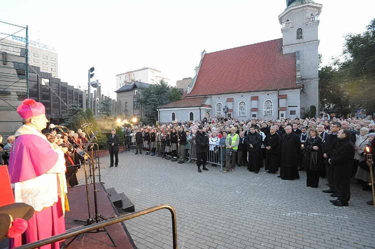 X Dzień Papieski w Gdyni; fot. M. Grabarz i J. Hlades