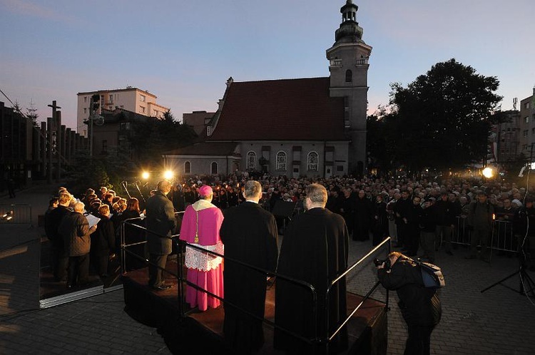 X Dzień Papieski w Gdyni; fot. M. Grabarz i J. Hlades