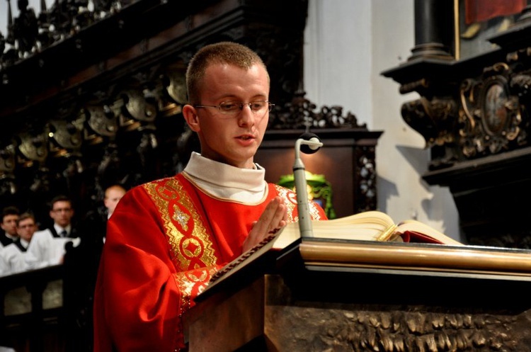 Liturgia wielkopiątkowa z adoracją krzyża 