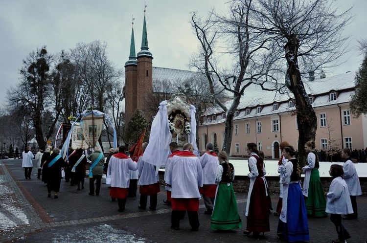 Msza św. z procesją rezurekcyjną fot. Karolina Hermann