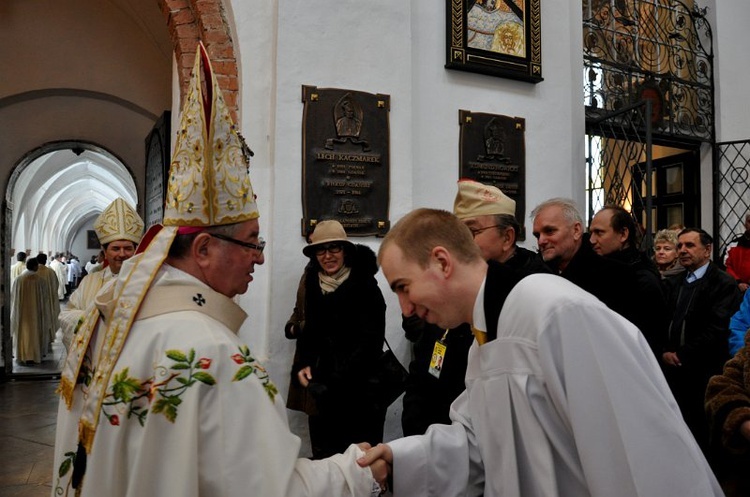 Msza św. z procesją rezurekcyjną fot. Karolina Hermann