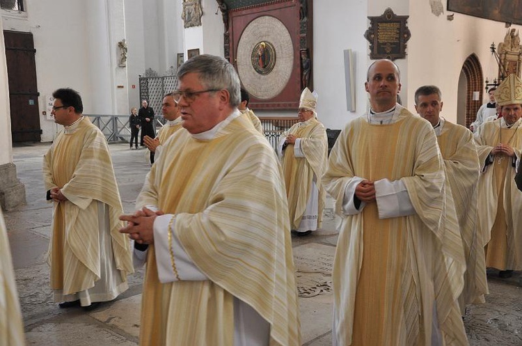 Święcenia Kapłańskie w Archidiecezji Gdańskiej - Bazylika Mariacka w Gdańsku - foto Mateusz Małek