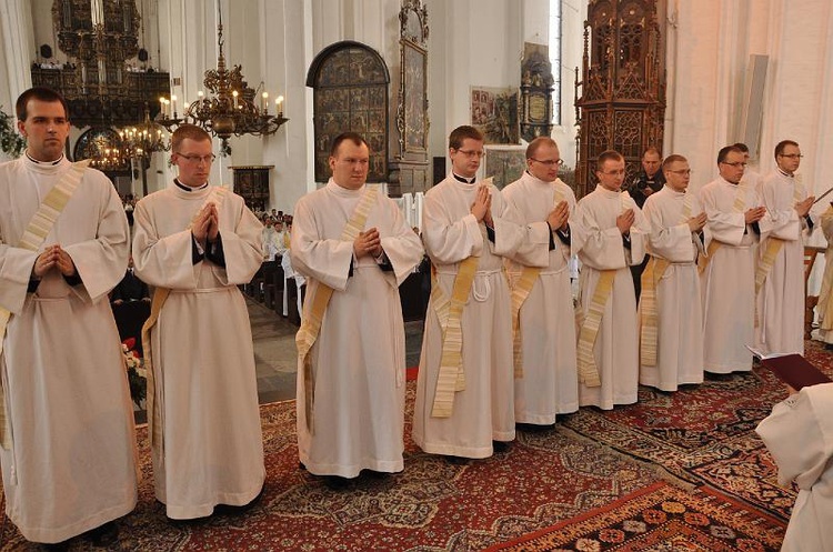 Święcenia Kapłańskie w Archidiecezji Gdańskiej - Bazylika Mariacka w Gdańsku - foto Mateusz Małek