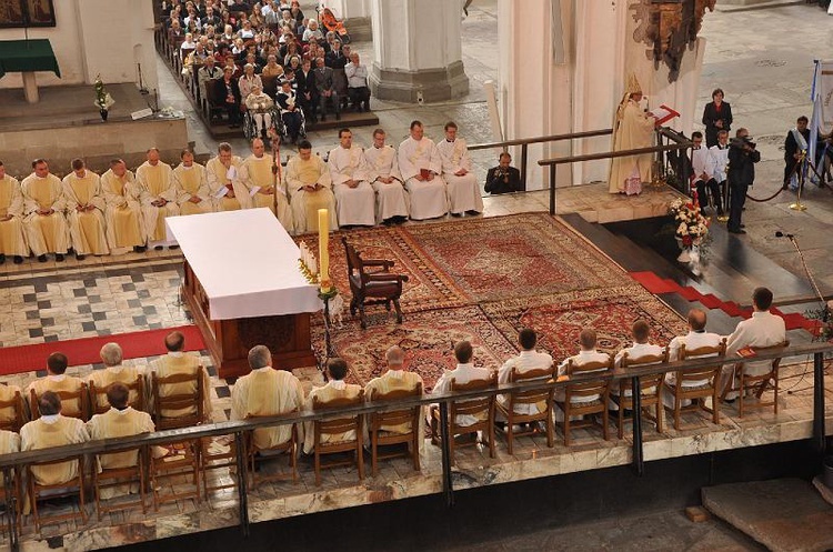 Święcenia Kapłańskie w Archidiecezji Gdańskiej - Bazylika Mariacka w Gdańsku - foto Mateusz Małek