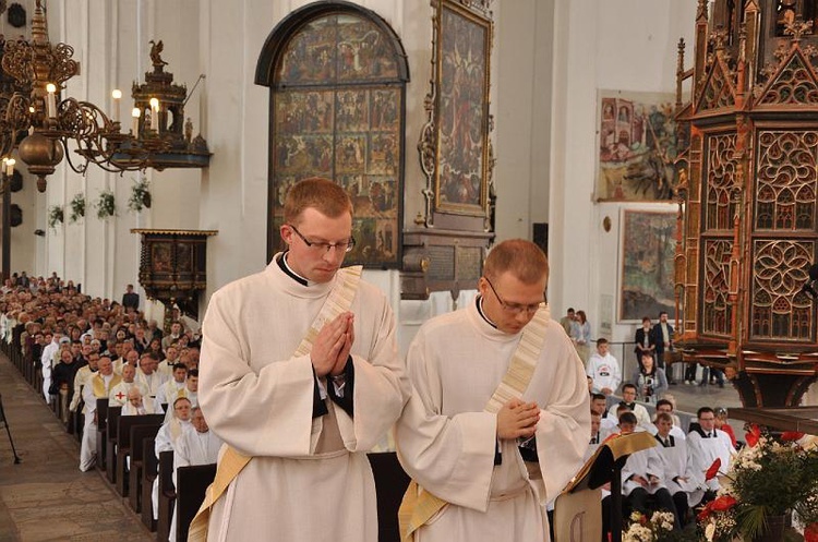 Święcenia Kapłańskie w Archidiecezji Gdańskiej - Bazylika Mariacka w Gdańsku - foto Mateusz Małek