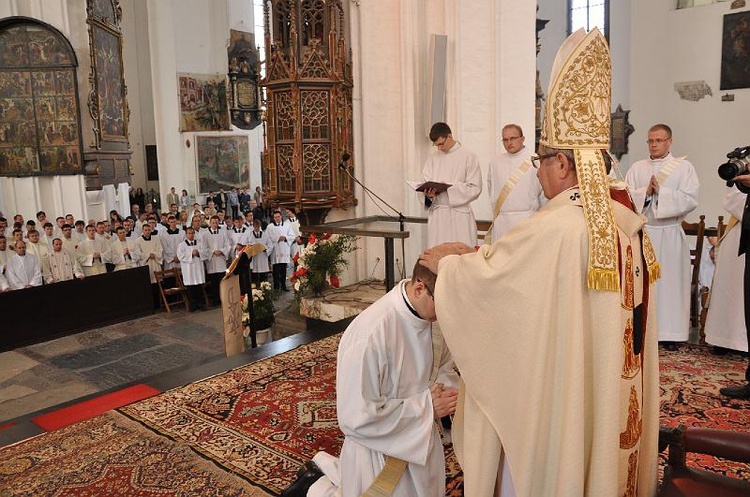 Święcenia Kapłańskie w Archidiecezji Gdańskiej - Bazylika Mariacka w Gdańsku - foto Mateusz Małek