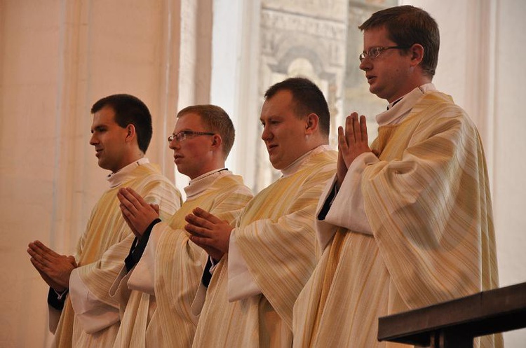 Święcenia Kapłańskie w Archidiecezji Gdańskiej - Bazylika Mariacka w Gdańsku - foto Mateusz Małek