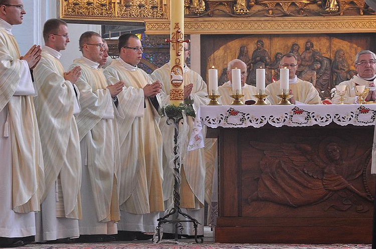 Święcenia Kapłańskie w Archidiecezji Gdańskiej - Bazylika Mariacka w Gdańsku - foto Mateusz Małek